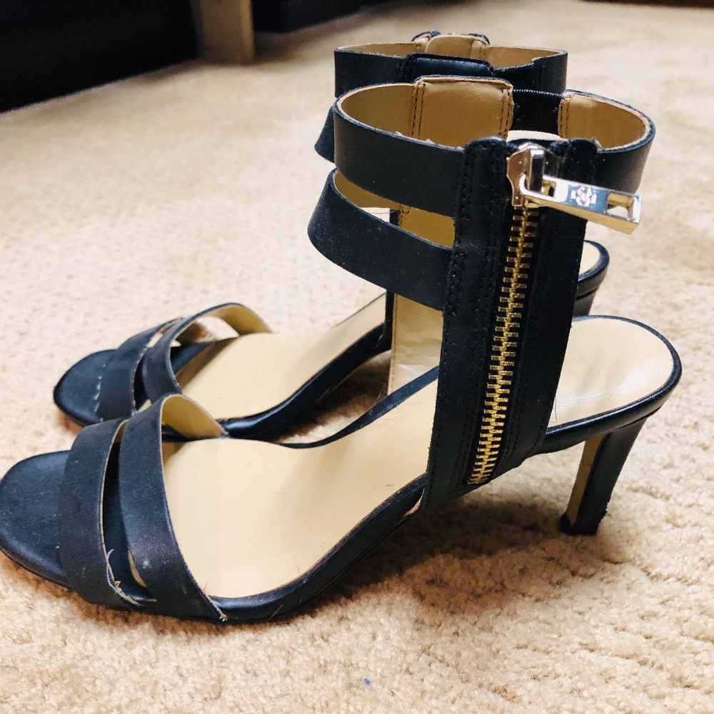 Ann Taylor black sandals, size 6M